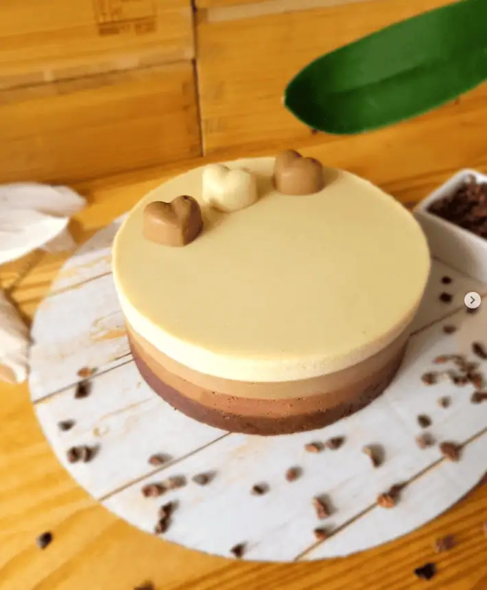 Minuet Cakes chocolate mousse cake